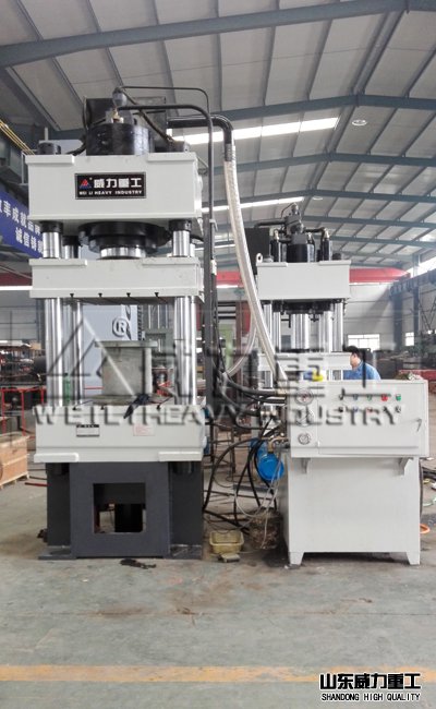 315噸四柱油壓機(jī)