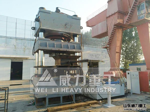 3000噸四柱油壓機(jī)生產(chǎn)廠家車間實景