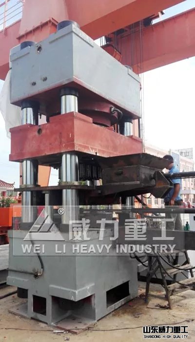 1600噸三梁四柱油壓機(jī)（化糞池模壓）