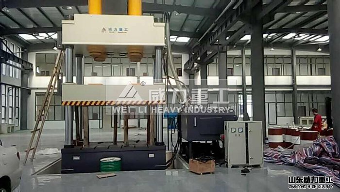 汽車覆蓋件成型油壓機安裝現(xiàn)場